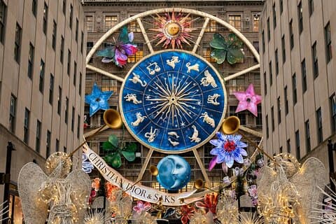 Christmas City Lights Walking Tour in New York