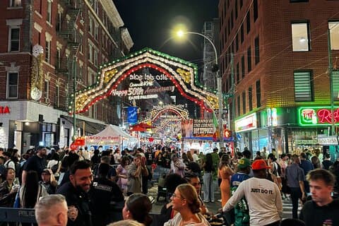 New York City Mafia and Local Food Tour led by NYPD Guides