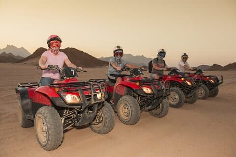 ATV Quad Bike 3 Stunden Sunset Safari mit Kamelritt - Hurghada