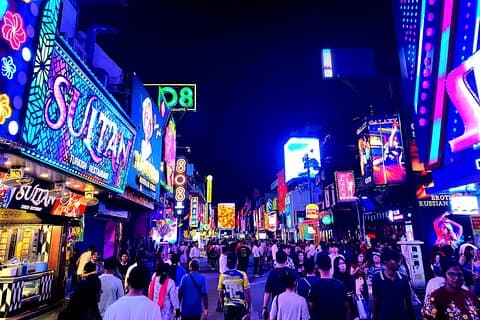 Pattaya : Rooftop, nattklubber, nattmarked og gågaten