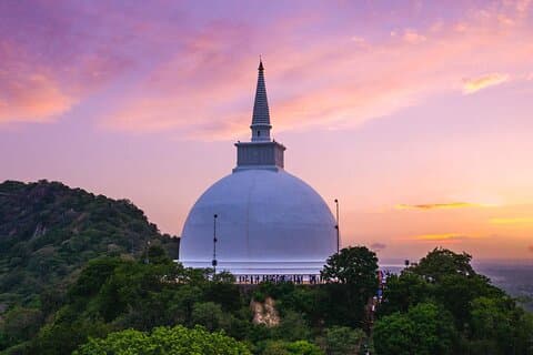 Anuradhapura Guidad dagstur i antika ruiner från Colombo