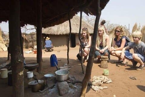 Mukuni Village Tour privato Esplora Livingstone Zambia