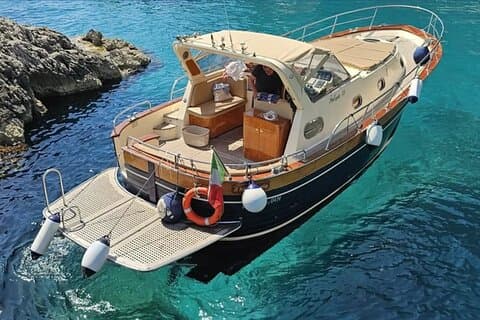 Vanuit Sorrento of Positano: Privé Amalfikust met gozzo 38ft