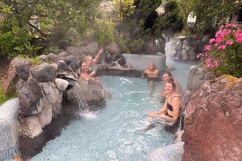 Excursão de um dia em Papallacta Hot Springs and Birdwatching Reserve
