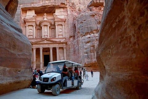 Petra en Wadi Rum Jeep Safari en Golf winkelwagen Tour