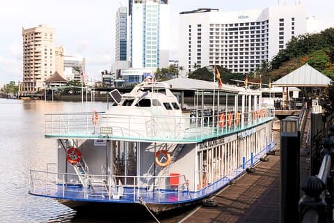 Kuching Royal Cruise Sunset Culture Show and Optional Dinner