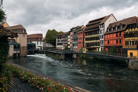 Tour privato a piedi di Strasburgo con un locale
