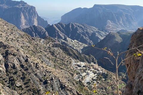 Experimente 2 días guiados durante la noche en la montaña Jabal Akhdar.