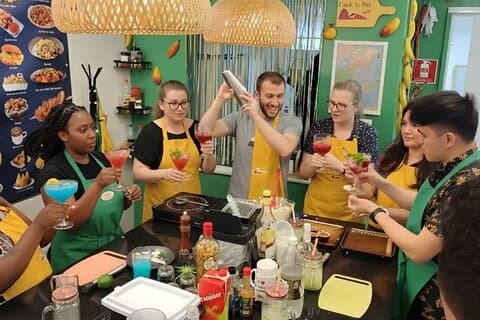 2 - ore Lezione di Bevande e Antipasti a Playa del Carmen