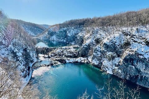 Visite des lacs Rijeka Plitvice en automne et en hiver, entrée incluse