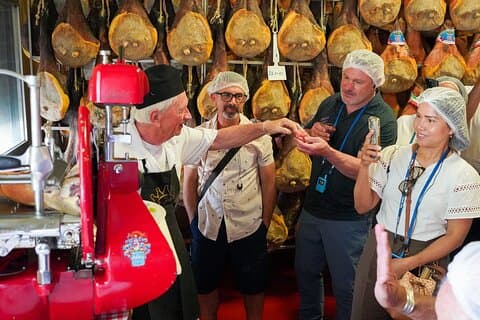 Fra Bologna: Omvisning av Parma, Parmigiano og Prosciutto med tog i første klasse