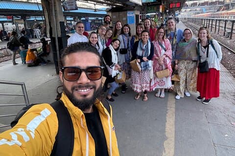 Excursión de lujo al Taj Mahal y el Fuerte Agra en tren desde Delhi