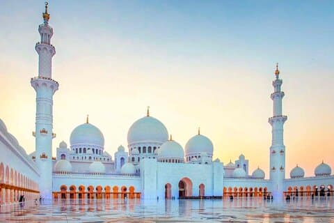 Abu Dhabi Tour con guida italiana ingresso Grande Moschea