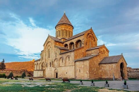 Mtskheta and Jvari Gori Uplistsikhe with Georgian Travel Guide
