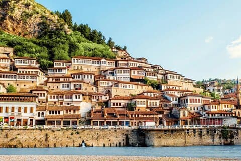 Dagstur fra Tirana til Berat City Castle-Durres og Belsh Lake
