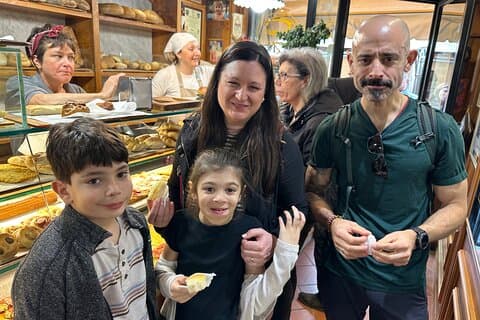 Illuminated Florence Tour for Kids and Families with Gelato and Pizza