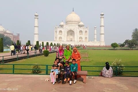 From Delhi: 2-Days Taj Mahal & Agra City Tour With Fatehpur Sikri