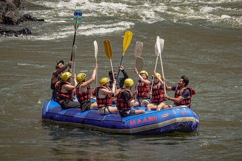 Journée complète: Rafting en eau vive du Zambèze 1-25