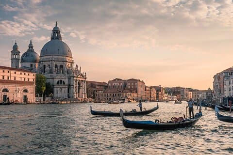 Best of Venice Tour: City Highlights & Gondola Ride