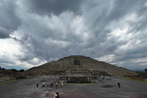 Magische private Tour durch Teotihuacan mit Pulque-Verkostung