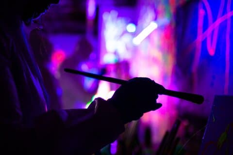 NEON Starry Night Sip en Paint Experience