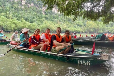 Liten delad tur Ninh Binh Trang An och Hang Mua av Limousine