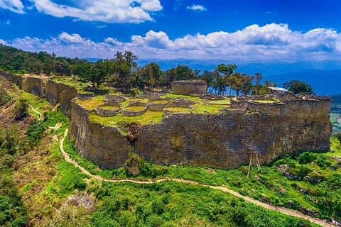 Visita ao local arqueológico de Kuelap e carrinho de cabo