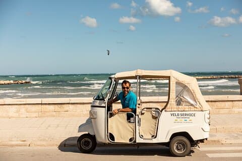 Tour en Tuk Tuk por la costa de Bari