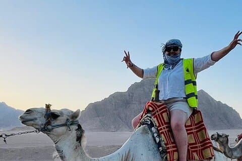 All in One Desert Experience Quad, Giro in cammello, Cena, Stelle