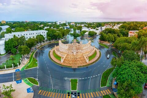Privat transfer Playa del Carmen til Mérida med fleksible stop
