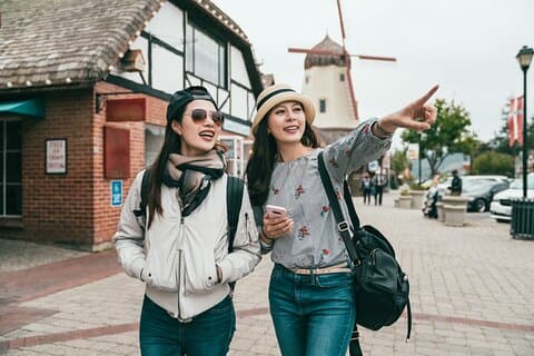 Tour Autoguiado a pie por Solvang : Descubre el Encanto Danés