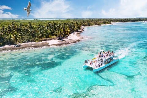 Catamarano privato Punta Cana con snorkeling, pranzo e open bar