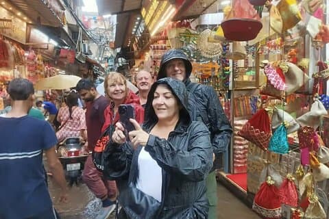 Delhi City Tour: Gamle Delhi, Markeder, Monumenter og Street Food Walk