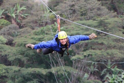 2 giorni Machu Picchu & Capsule Adventure in auto