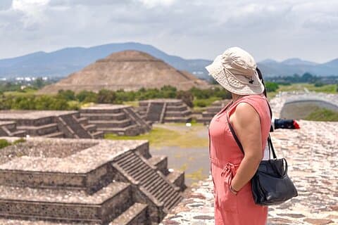 Teotihuacan uden stop, man bare skal se. Ingen butikker eller restauranter.