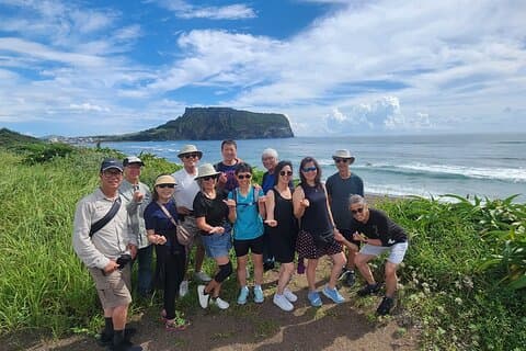 Jeju busstur med Engelska Guide för Gang Jeong Cruise