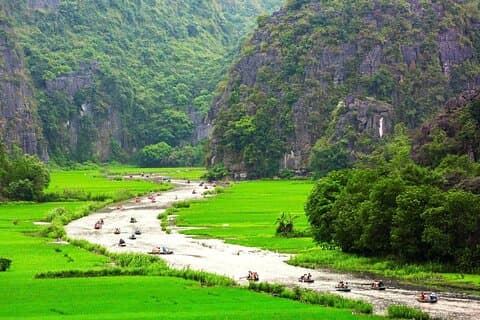 Ninh Binh Deluxe Day Tour (Hoa Lu, Tam Coc & Mua Cave)