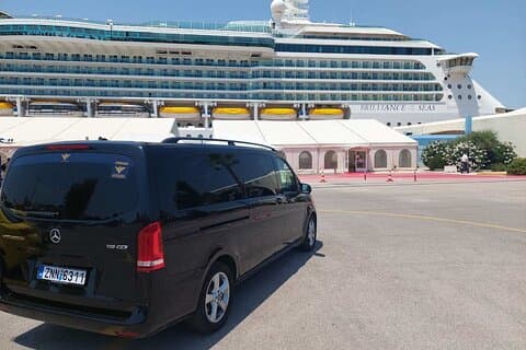 Piraeus havn til Athens flyplass Privat transfer med Meet & Greet
