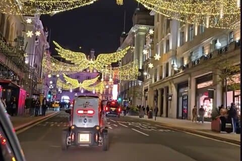 Magico tour delle luci di Natale di Londra in Street-Legal Karts