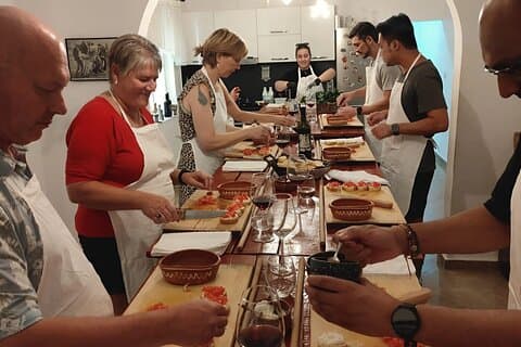 Cours de cuisine à Tirana: apprenez à cuisiner un repas albanais complet