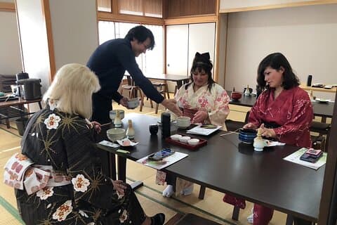 Gå Kyoto i Kimono Guided Cultural Tour med Tea Experience