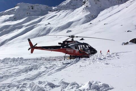 Everest med Everest base camp landing fra Kathmandu