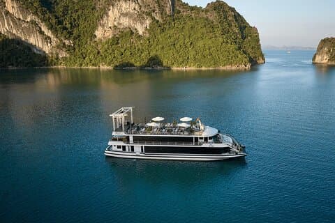ハノイ発アイリスクルーズハロン湾VIP体験