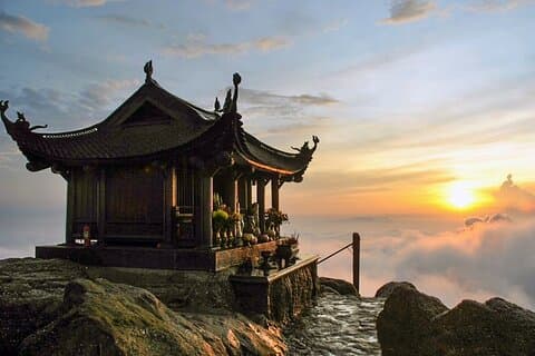 Hanoi: Spiritual Exploration of Yen Tu Mountain Private Tour