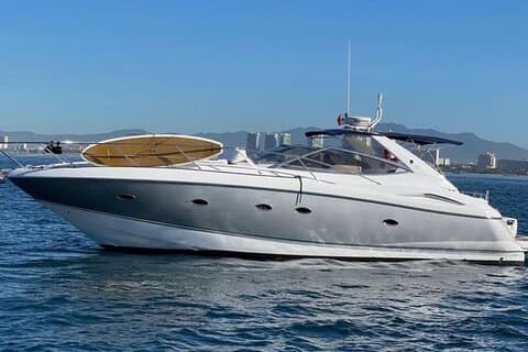 Yacht privé de 14 mètres (46 pieds) pouvant accueillir jusqu'à 12 personnes
