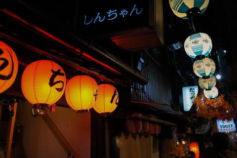 Tokyo Shinjuku Nachtleven en Izakaya Wandeltour