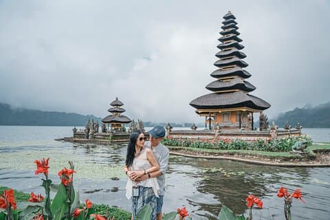 Bali Temple Tour: Tanah Lot og Ulun Danu (Privat og All-Inclusive)