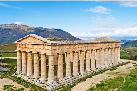 Between history and landscapes : Erice and Segesta