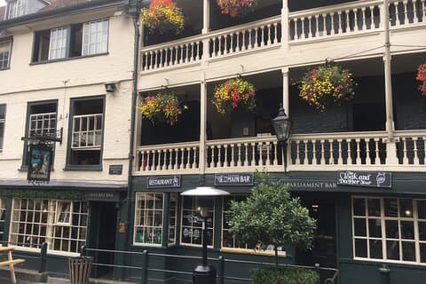 ロンドンタクシーで行くプライベートロンドンパブツアー