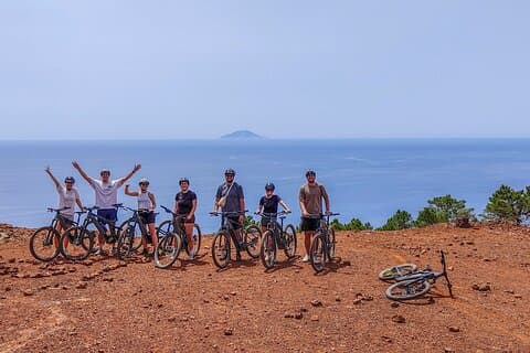 Gemakkelijke e-bike-excursie voor kinderen en gezinnen naar Monte Calamita
